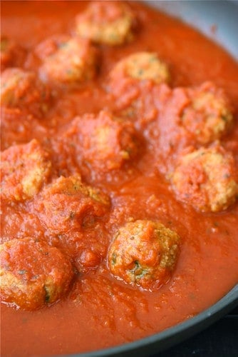 Cannellini Bean Vegetarian “Meatballs” with Tomato Sauce Recipe...259 calories and 7 Weight Watchers SmartPoints #vegan