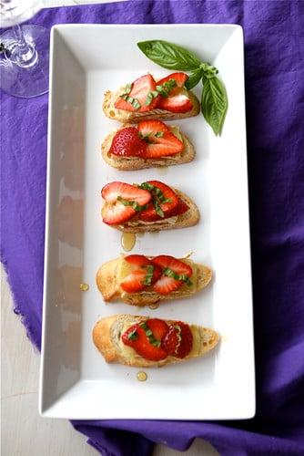 Crostini with Brie Cheese, Strawberries, Honey & Basil Recipe