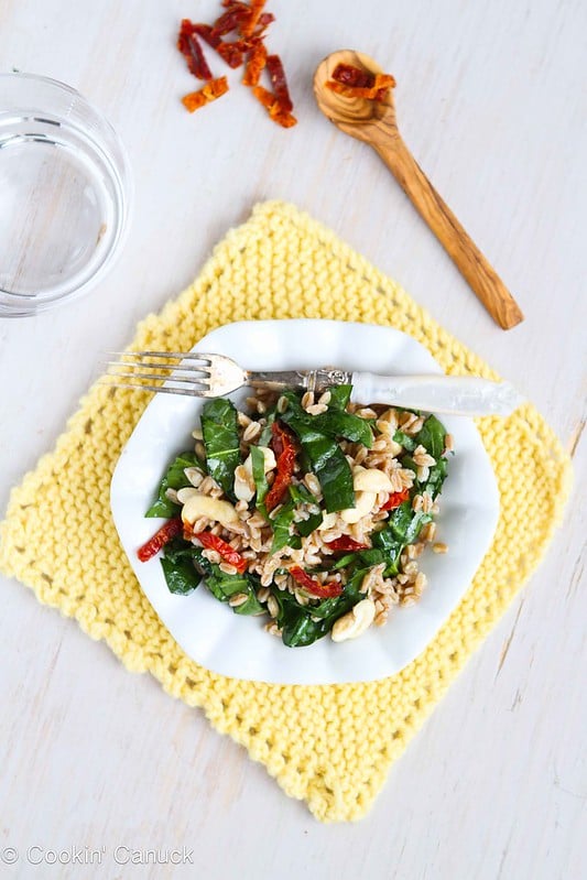 Farro Salad Recipe with Sun-Dried Tomatoes, Spinach & Cashews #salad #vegetarian #recipe