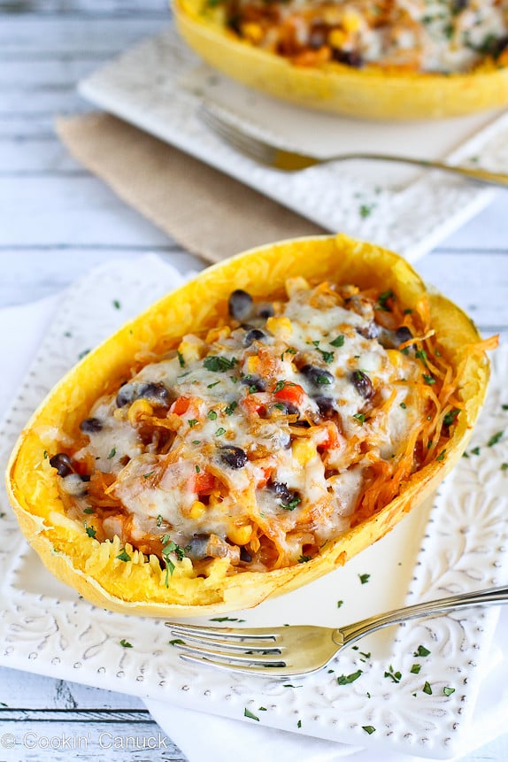 There's no question about it...this Vegetarian Enchilada Stuffed Spaghetti Squash recipe must be made right away! 324 calories and 5 Weight Watchers Freestyle SP
