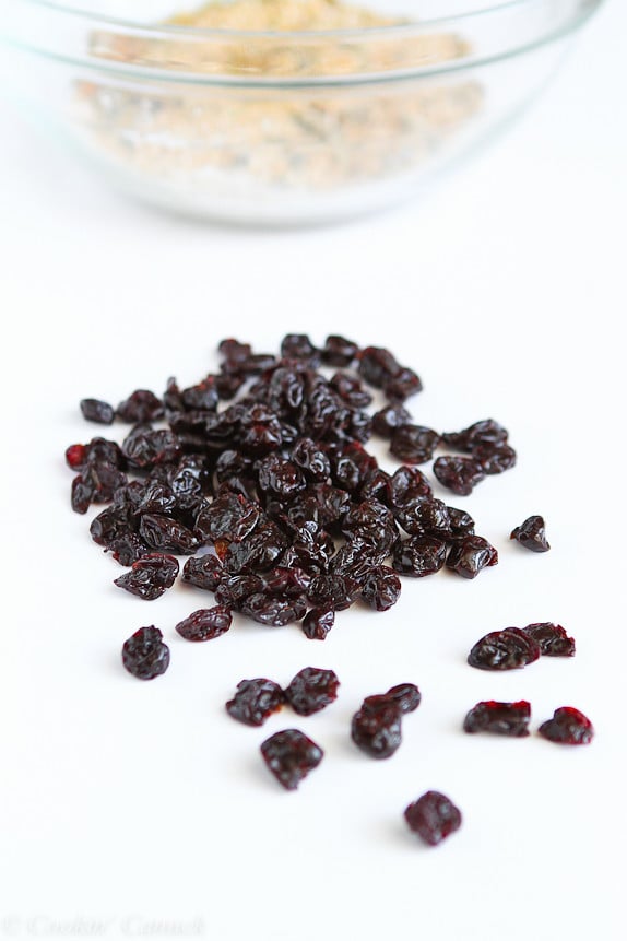 Baked Steel Cut Oatmeal with Tart Cherries and Pepitas...A hearty, healthy breakfast with 211 calories and 5 Weight Watcher PP. | cookincanuck.com #fiber