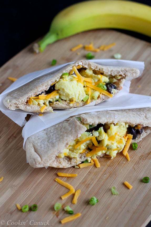 On-the-Go Egg Breakfast Pita Sandwich...With make-ahead steps to make school or work mornings easy! 239 calories and 6 Weight Watcher PP | cookincanuck.com #healthy #recipe