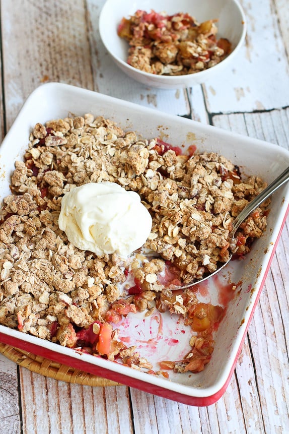 Rhubarb & Apple Crisp Recipe {Low Sugar}...A fantastic spring-time recipe! 181 calories and 5 Weight Watchers PP | cookincanuck.com #dessert