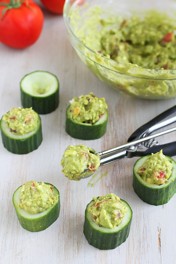 Greek Avocado and Feta Cucumber Cups...A superfoods snack! 43 calories and 1 Weight Watchers PP | cookincanuck.com #recipe #healthy