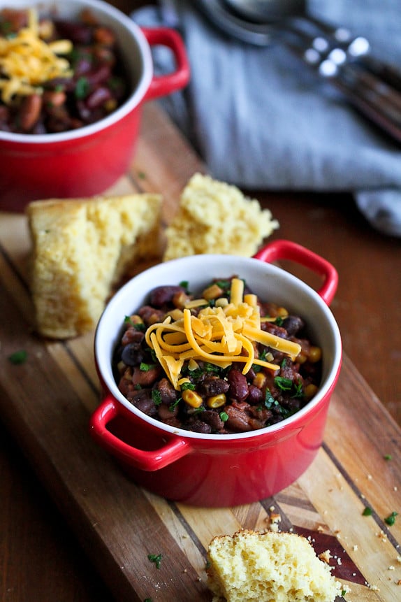 Slow Cooker 3-Bean Vegetarian Chili...Perfect for Meatless Monday! 256 calories and 6 Weight Watchers PP | cookincanuck.com #recipe