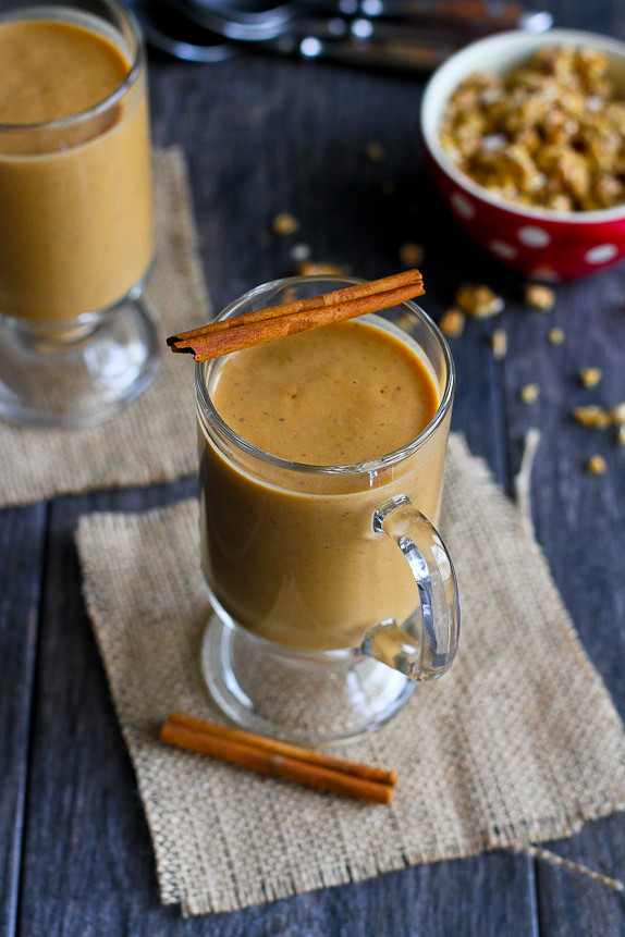 Healthy Pumpkin Coffee Smoothie... Put a little jolt into your morning smoothie! 137 calories and 4 Weight Watchers PP | cookincanuck.com #recipe