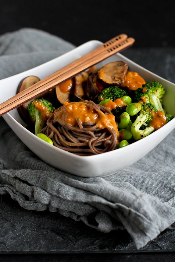 Soba Noodle Bowls with Vegetables and Peanut Sauce…Dig right into this healthy recipe for a quick and filling meal! 368 calories and 10 Weight Watchers PP | cookincanuck.com #recipe #vegan