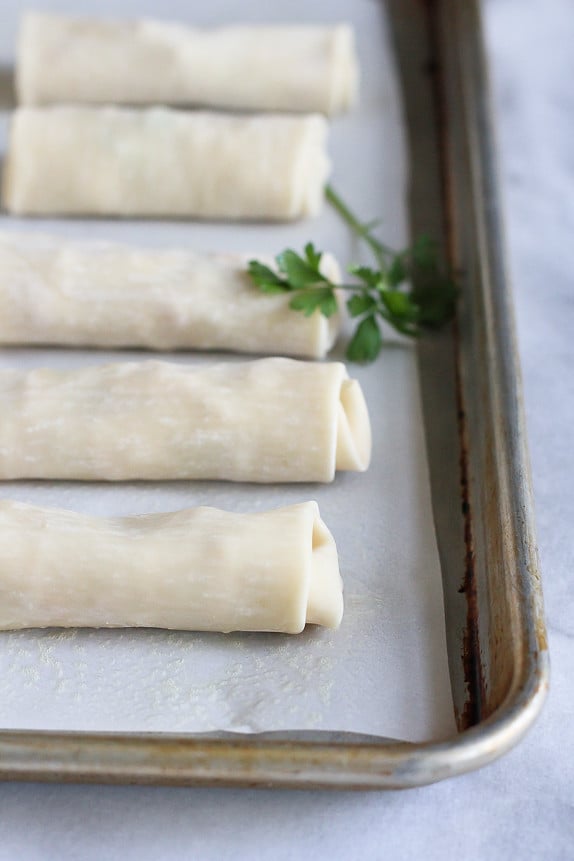 Baked Chicken Ranch Yogurt Egg Rolls…Perfect hand-held appetizers for tailgating! 166 calories and 4 Weight Watchers PP | cookincanuck.com #recipe