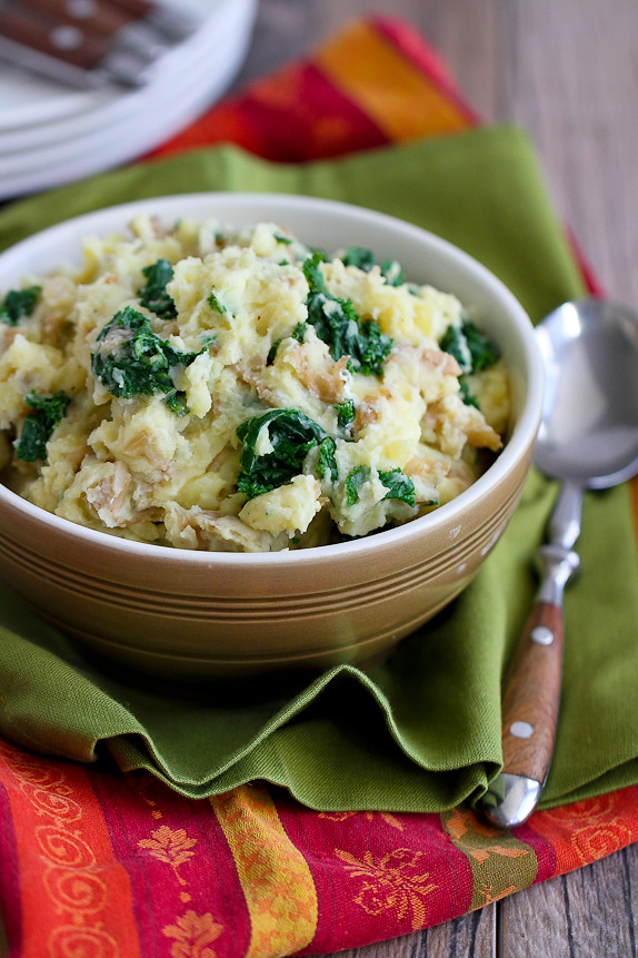 Light Mashed Potatoes with Kale and Goat Cheese…The perfect side dish for any healthy meal! 129 calories and 4 Weight Watchers Freestyle SP #recipe #vegetarian
