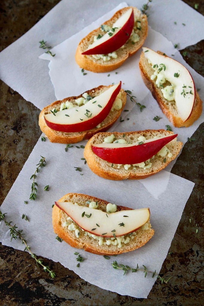 Easy Appetizer: Pear and Blue Cheese Crostini Recipe