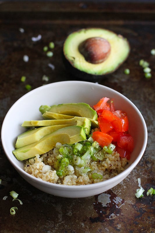 Quinoa Avocado Breakfast Bowl…A vegetarian breakfast bowl full of healthy fats and protein! 316 calories and 6 Weight Watchers Freestyle SP