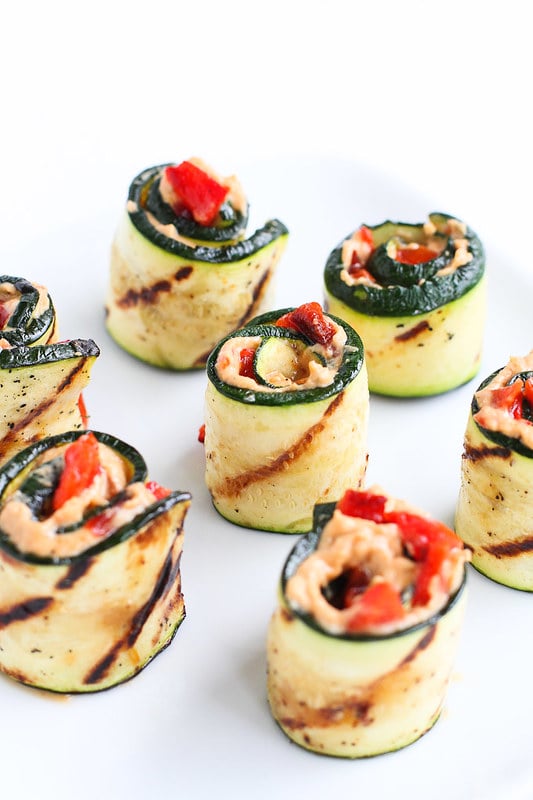 Grilled Zucchini Hummus Roll-Ups…Healthy, easy and pretty summertime appetizer! 43 calories and 1 Weight Watchers Freestyle SP #vegetarian #appetizer #zucchini