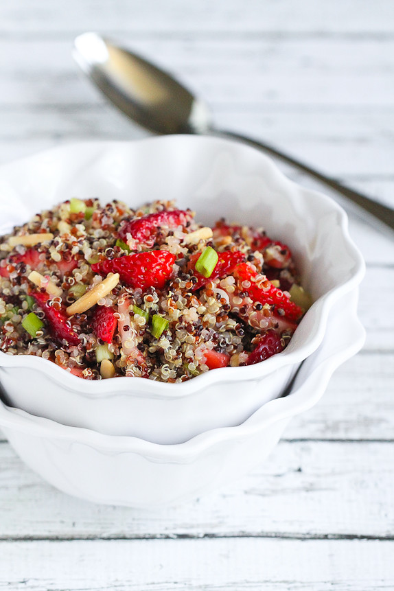 Strawberry and Quinoa Salad with Toasted Almonds…A fresh summer side dish! 149 calories and 4 Weight Watchers PP | cookincanuck.com #vegan #glutenfree