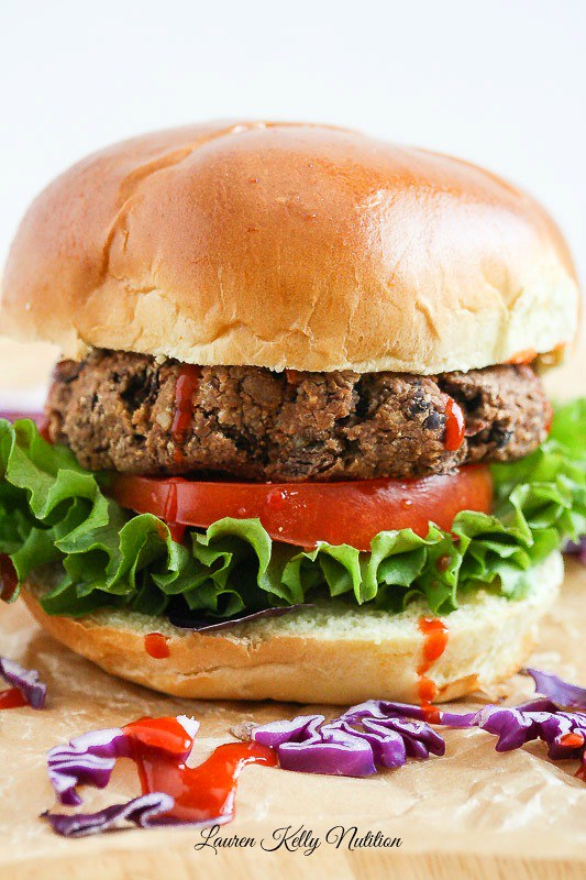 15 Healthy Burger Recipes, Meat and Meatless.  Everything from beef and turkey to salmon and black.  There's something for everyone!  Thai Veggie Burger