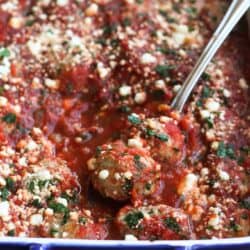 Turkey zucchini meatballs are not only healthy, but the addition of Greek-style flavors makes them a delicious weeknight meal that your family will love. 229 calories and 5 Weight Watchers Freestyle SP #meatballs #recipe