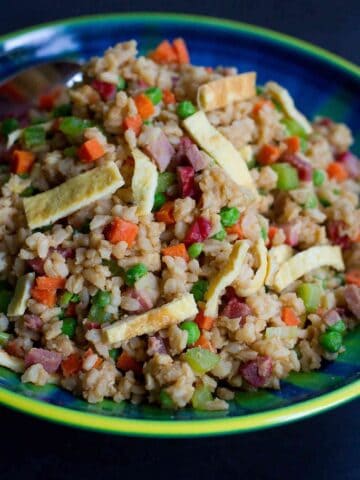 Light Vegetable Fried Rice with Pork…Skip the take-out and cook up a batch of flavorful, healthier fried rice at home. Packed with vegetables! #VegItUp 275 calories and 7 Weight Watchers SmartPoints