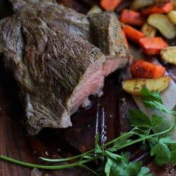 One-Pot Pot Roast with Roasted Vegetables…This classic Sunday night dinner recipe doesn’t get any easier. Lots of flavor and protein, with a healthy spin! 323 calories and 5 Weight Watchers Freestyle SP #potroast