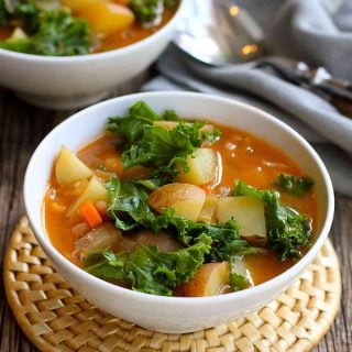 Vegan Potato Soup with Beans and Kale…You probably have everything in your fridge and pantry to make this delicious, healthy soup recipe! Great for busy nights. 211 calories and 4 Weight Watchers Freestyle SP