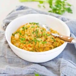 This Instant Pot Sausage Cabbage Bowl with Quinoa is a fantastic meal of healthy comfort food. 233 calories and 5 Weight Watchers SmartPoints