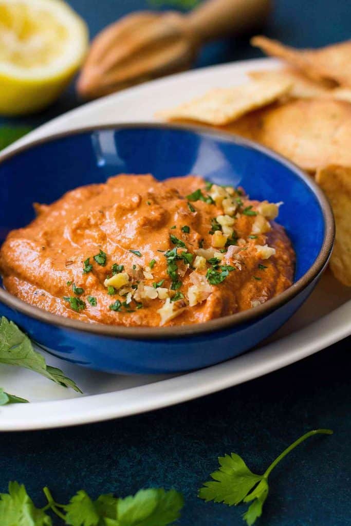 5-Minute Roasted Red Pepper Dip - An easy and healthy appetizer or afternoon snack! So much flavor with just a few ingredients. 72 calories and 2 Weight Watchers Freestyle SP