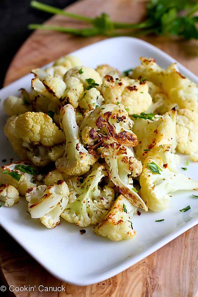 Spicy Roasted Cauliflower with Rosemary Recipe...Delicious vegan side dish recipe! 78 calories and 1 Weight Watchers Freestyle SP #vegan #recipe #sidedishrecipes