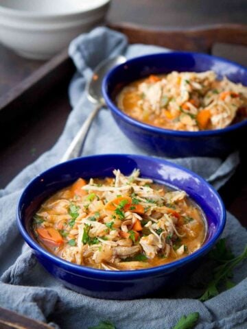 Dig into this Instant Pot Chicken Stew with Farro for a dose of whole grains and lean protein. Stovetop instructions included. 336 calories and 4 Weight Watchers Freestyle SP