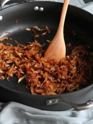 There is no easier way to add flavor to soups, pizzas, sandwiches and salads than a dose of caramelized onions. Learn how to caramelize onions in this step-by-step tutorial.
