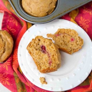 Healthy snack time! Surprise the kids with a dollop of jelly tucked inside of these peanut butter muffins. 155 calories and 5 Weight Watchers Freestyle SP #muffins #peanutbutter #healthysnack
