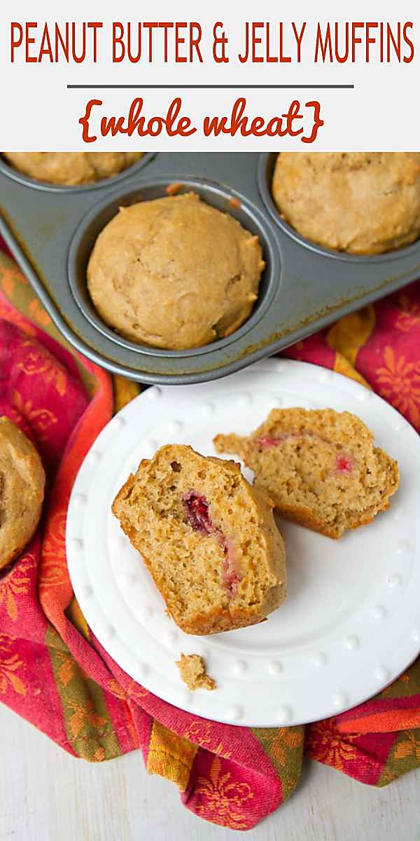Peanut butter muffins with a surprise dollop of jelly in the middle are perfect for after school snacks! 155 calories and 5 Weight Watchers Freestyle SP #snack #muffin #healthyrecipe