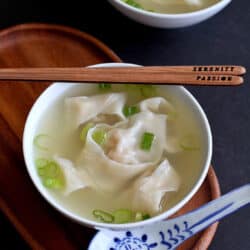 Whip up your favorite Asian takeout recipes, such as Shrimp and Pork Wonton Soup, at home, with the help of an awesome ebook that's full of easy, flavorful recipes. 174 calories and 4 Weight Watchers Freestyle SP #shrimp #wonton #soup #weightwatchers