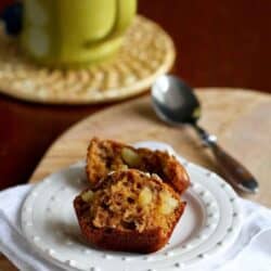 Whip up a batch of these healthy whole wheat apple spice muffins for snacks. Stash the leftovers in the freezer for an on-the-go breakfast option. 105 calories and 3 Weight Watchers Freestyle SP #muffins #weightwatchers