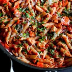 Every home cook needs a go-to healthy pasta recipe, with a great homemade tomato sauce. This chicken penne pasta takes just 30 minutes, from stovetop to table. 240 calories and 4 Weight Watchers Freestyle SP #pasta #healthyrecipes #weightwatchers