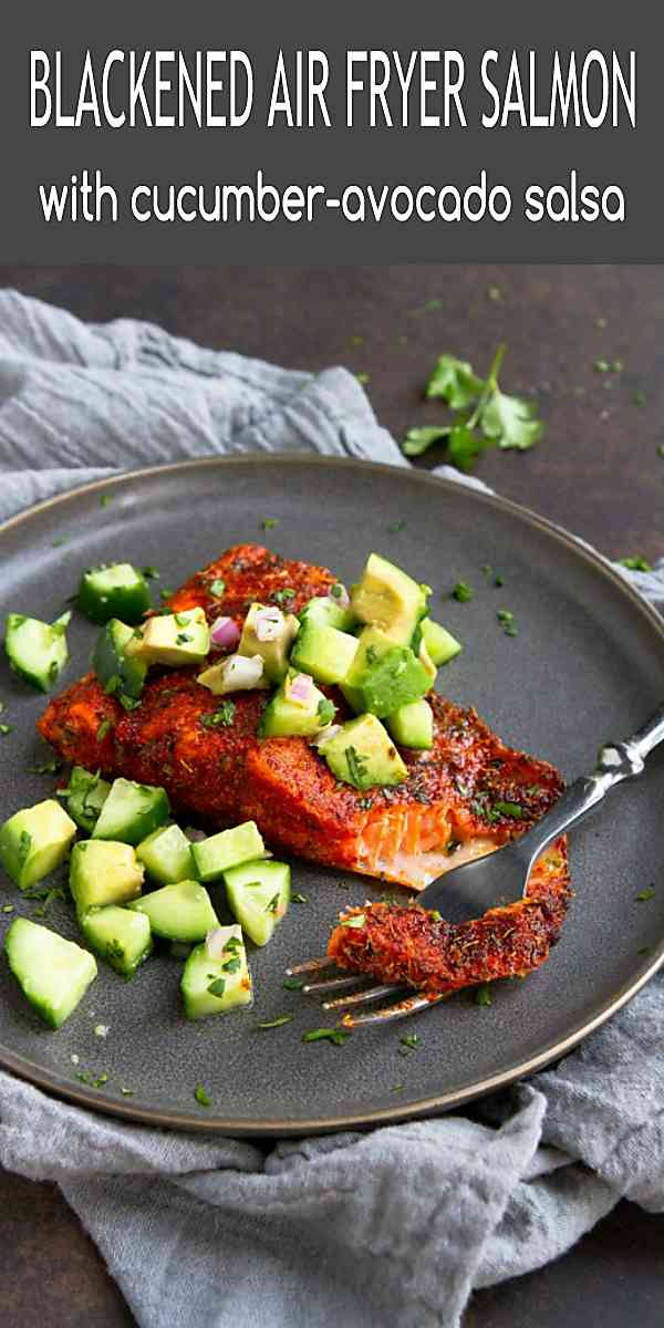 30 minute salmon dinner! This easy air fryer salmon recipe is the perfect healthy weeknight meal. 340 calories and 3 Weight Watchers SP #airfryer #weightwatchers #skinnytaste #30minutemeal