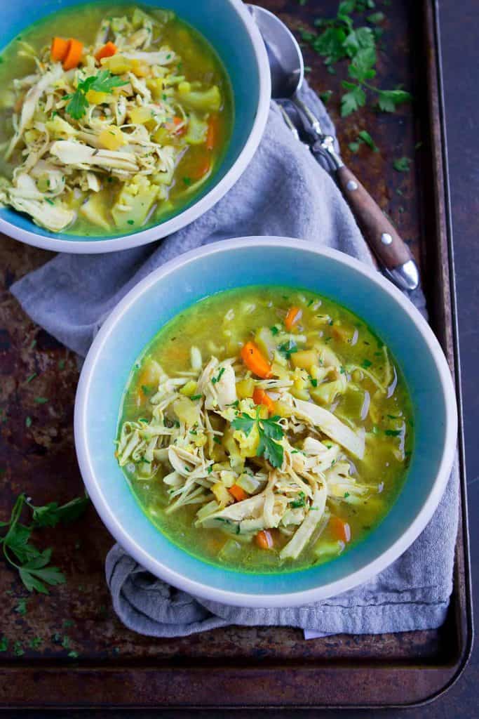 Turkey mulligatawny soup is a great way to use up turkey leftovers. Substitute rotisserie chicken if you don't have turkey. Tons of flavor in this dairy-free version! 238 calories and 2 Weight Watchers SP #souprecipes #thanksgiving #weightwatchers