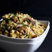 Sometimes side dishes are the best part of the meal, and this Toasted Brown Rice with Mushrooms & Thyme recipe definitely falls into that category! 56 calories and 3 Weight Watchers SP | Vegan | Vegetarian | Healthy | Easy | Dinner | Mushroom #veganrecipes #brownricerecipes