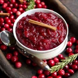 15 minutes is all you need for homemade cranberry sauce! This recipe is naturally sweetened with maple syrup, and spiced with cinnamon and nutmeg. 39 calories and 2 Weight Watchers SP | Thanksgiving | Easy | With Orange Juice | Healthy | Best #cranberrysauce #thanksgivingrecipes #holidayrecipes #healthyrecipes #weightwatchers