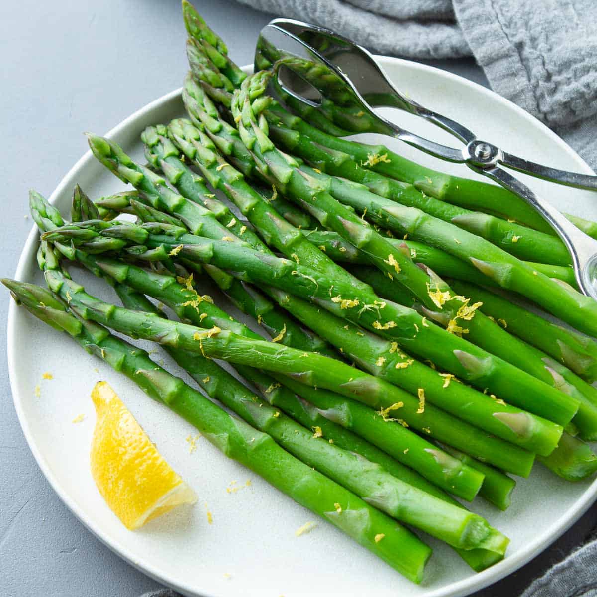 How To Steam Asparagus Cookin Canuck How To Steam Asparagus Cookin Canuck