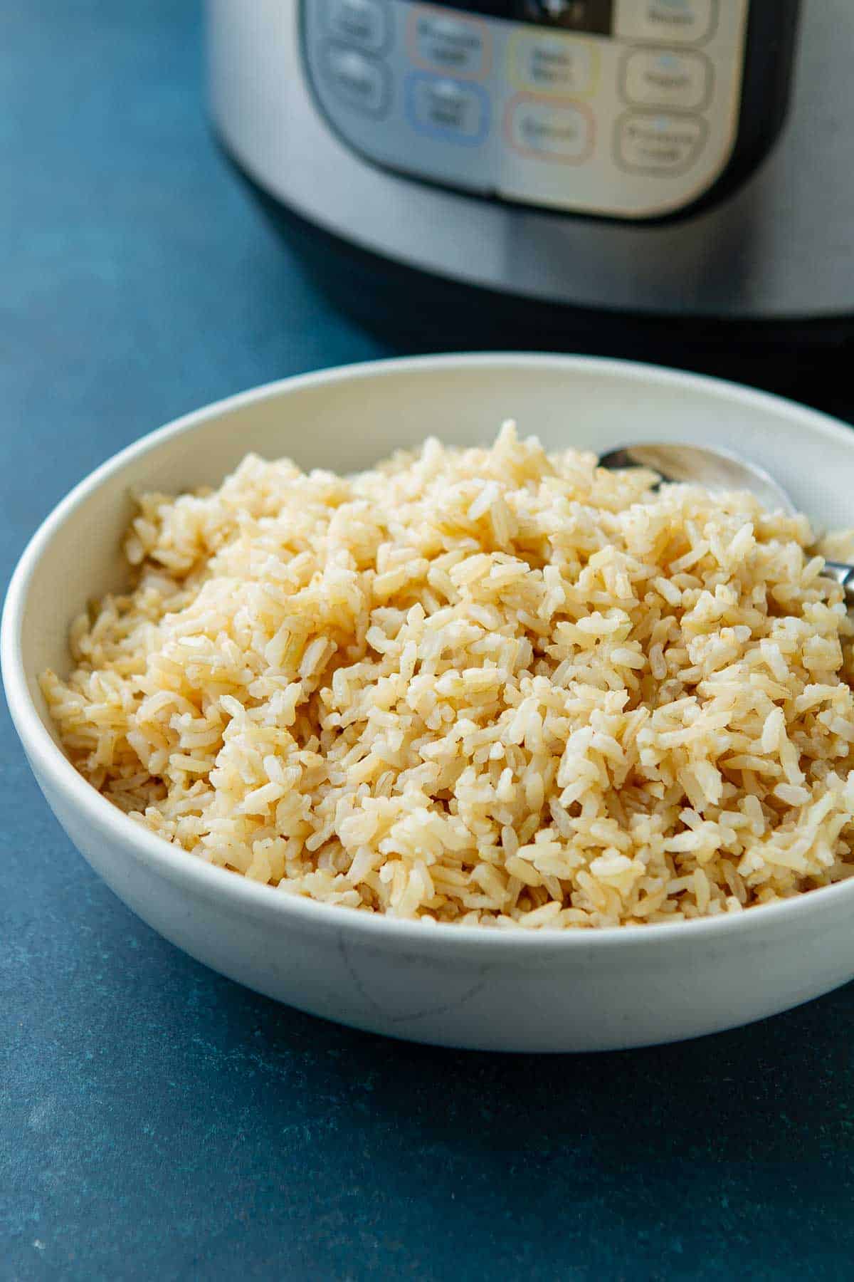 Knowing how to make brown jasmine rice is a handy skill for putting together healthy meals. Instructions for cooking the rice on the stovetop and in an Instant Pot are included. | Pressure cooker | In Instant Pot | In Instapot | Cooking stovetop